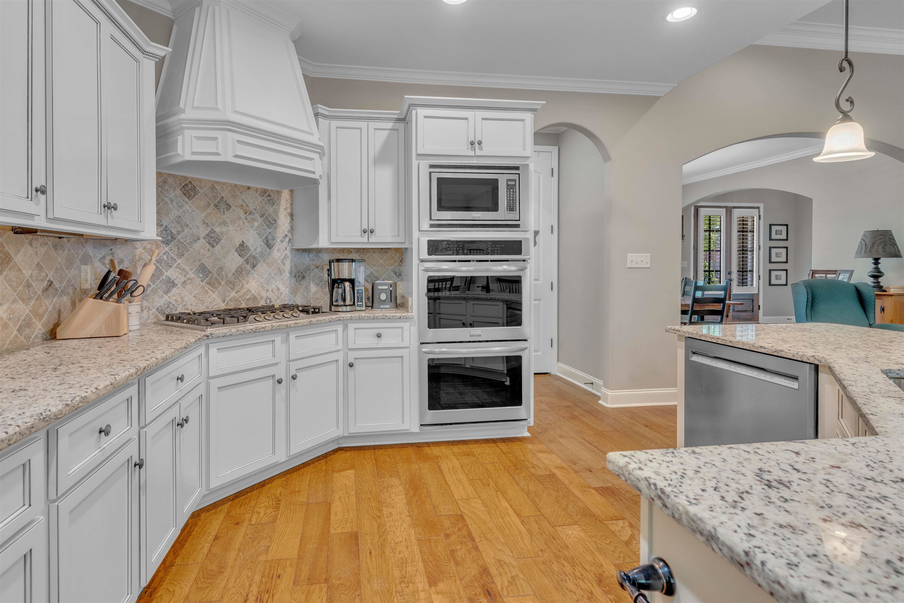 255 SAUNDERS CREEK CIR