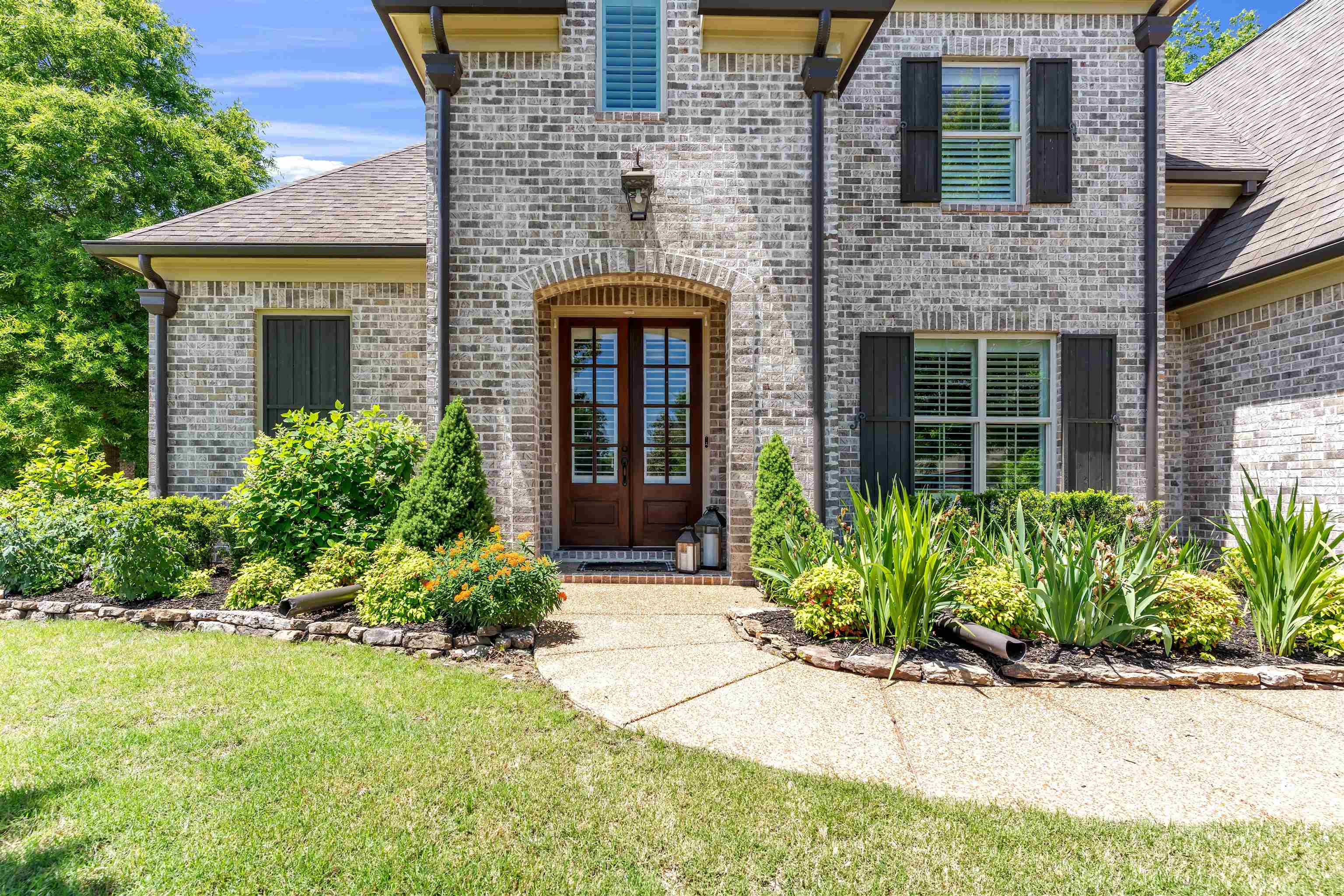 255 SAUNDERS CREEK CIR