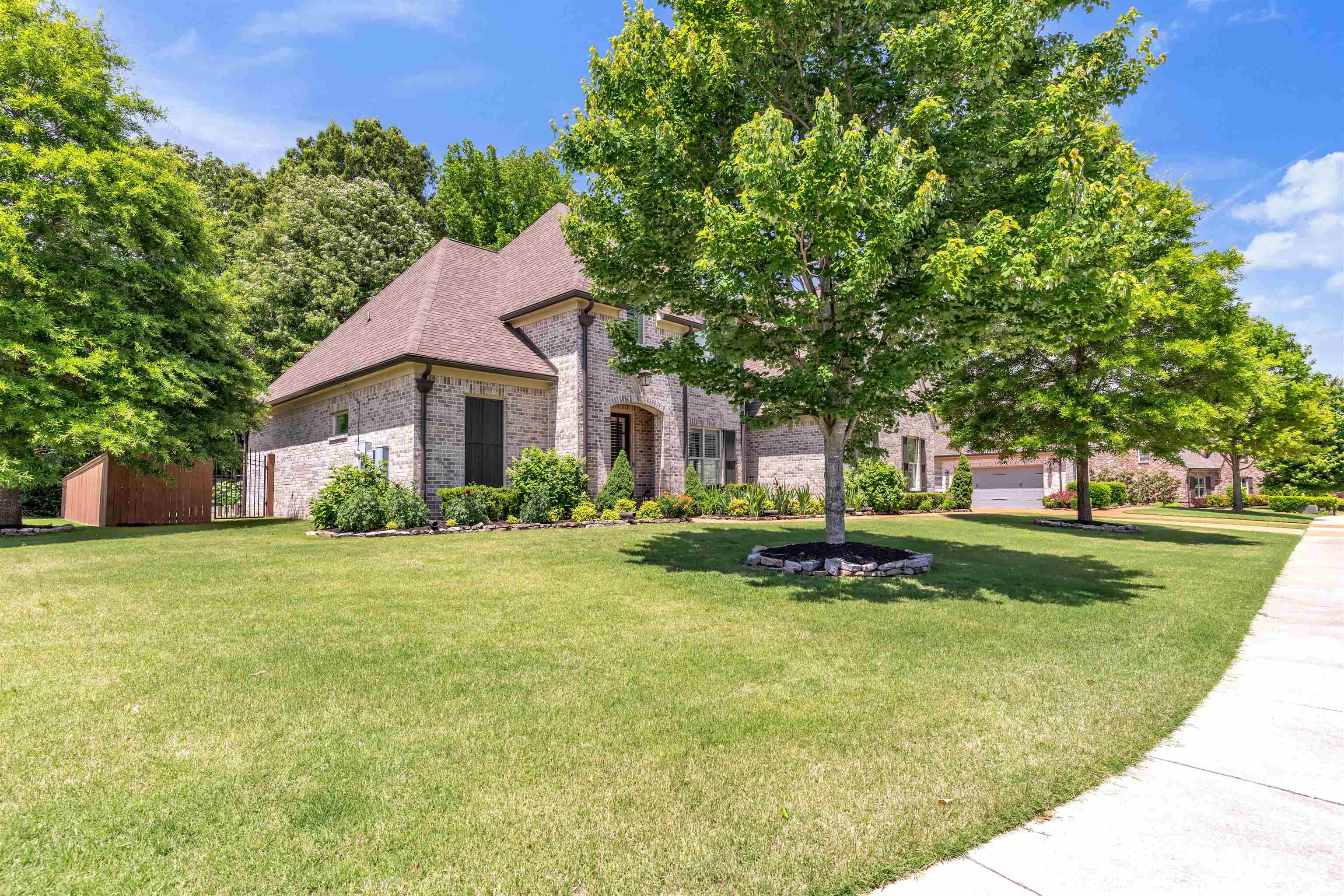 255 SAUNDERS CREEK CIR