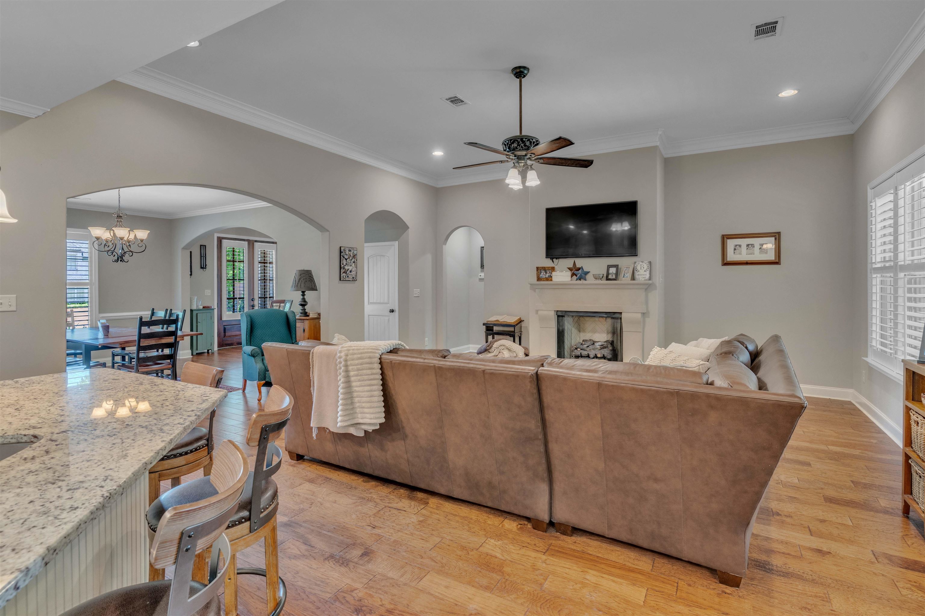 255 SAUNDERS CREEK CIR