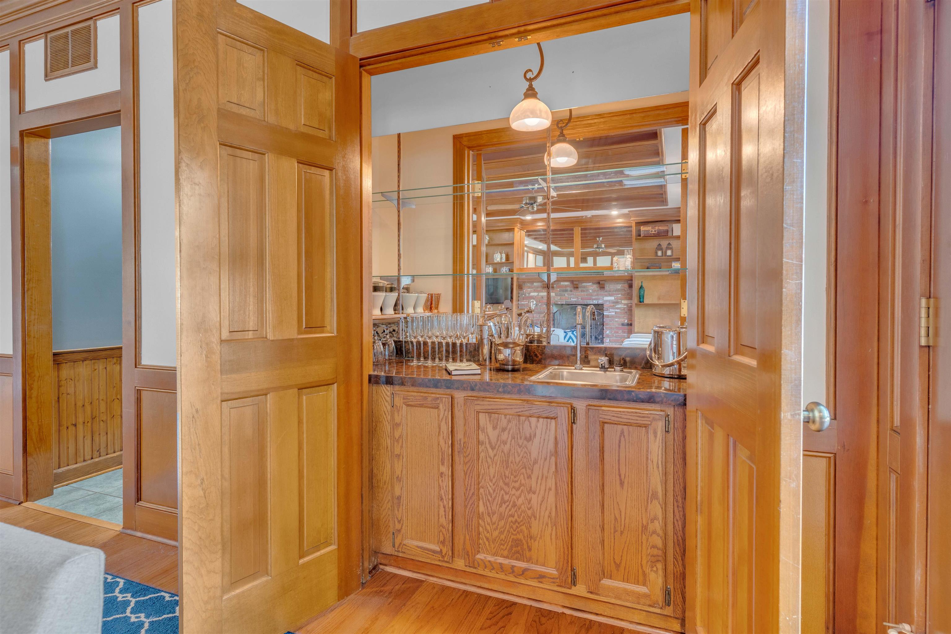 8886 BONNYBRIDGE DR