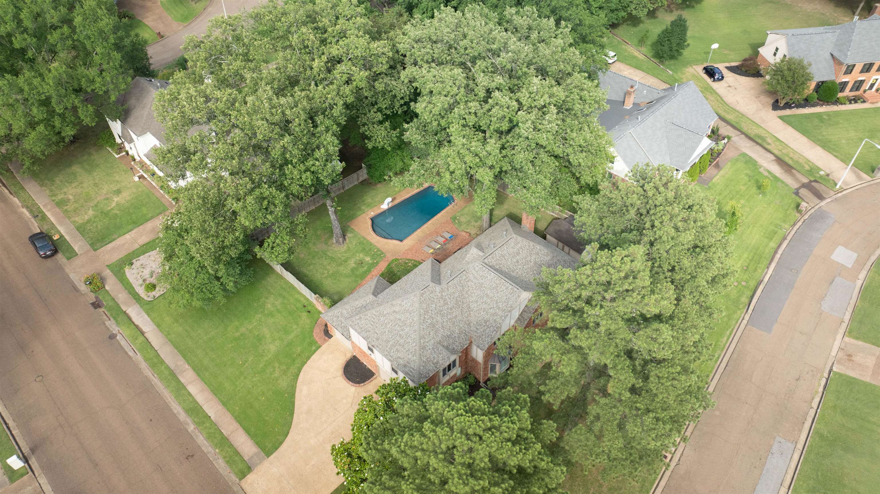 8886 BONNYBRIDGE DR