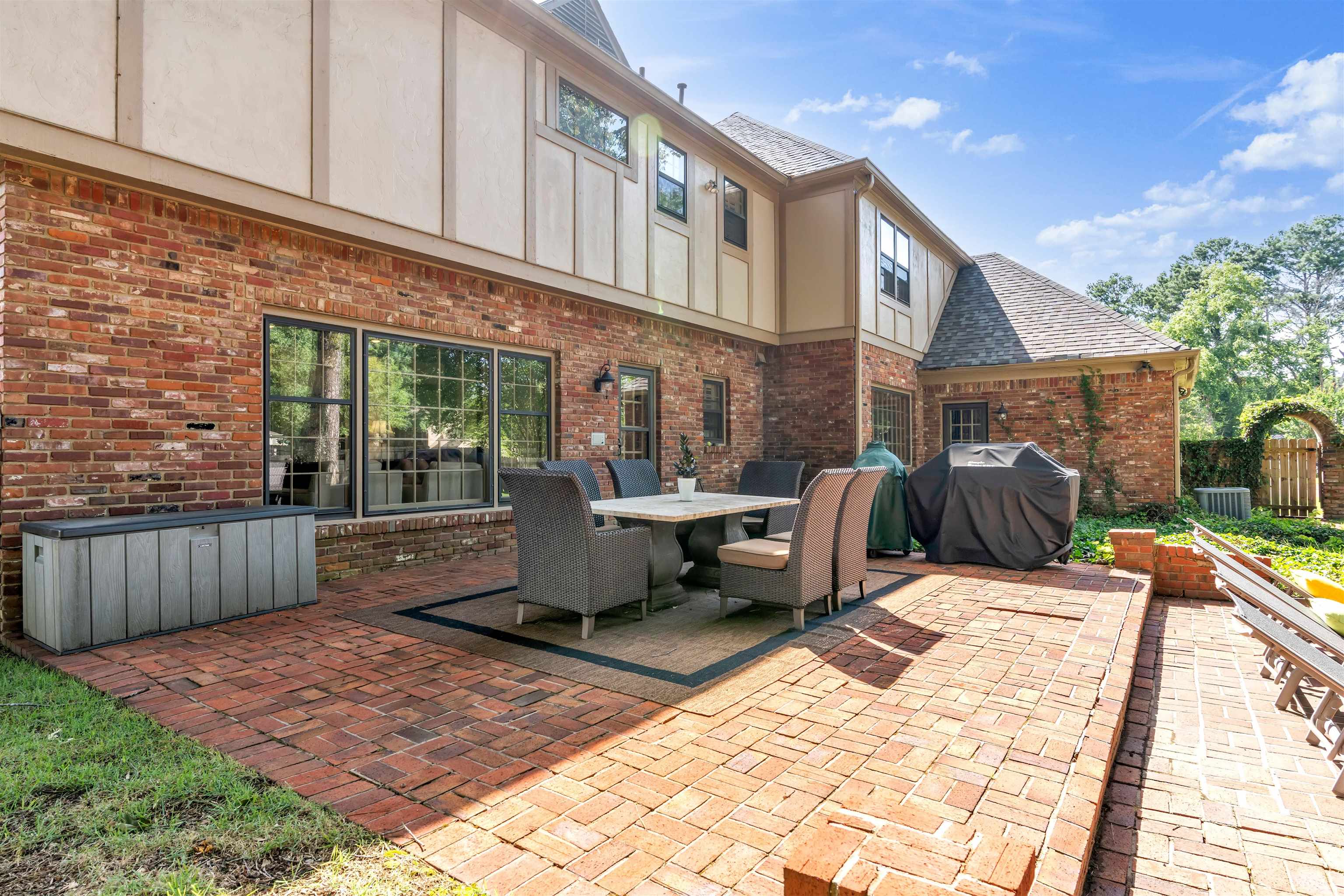 8886 BONNYBRIDGE DR