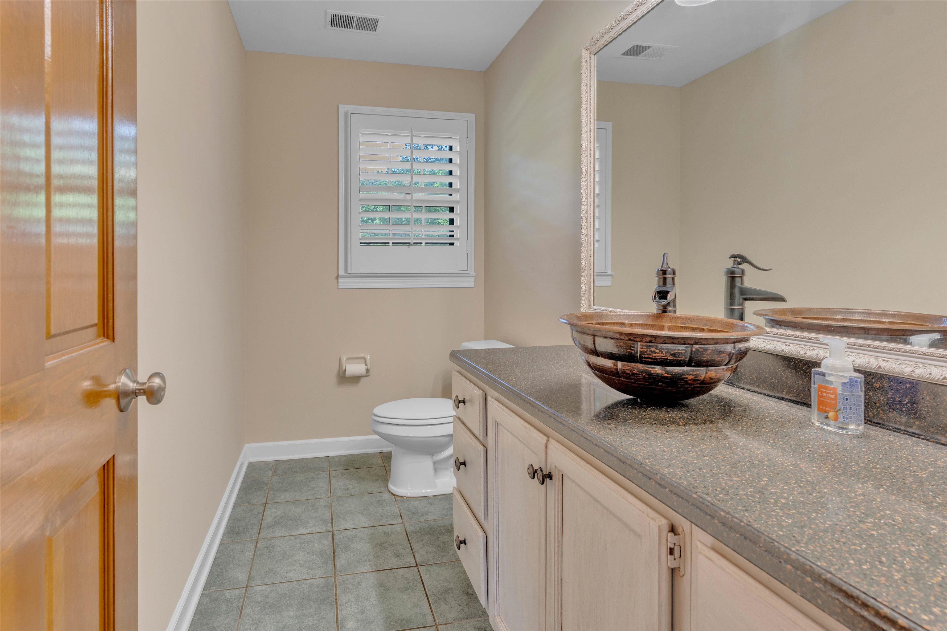 8886 BONNYBRIDGE DR