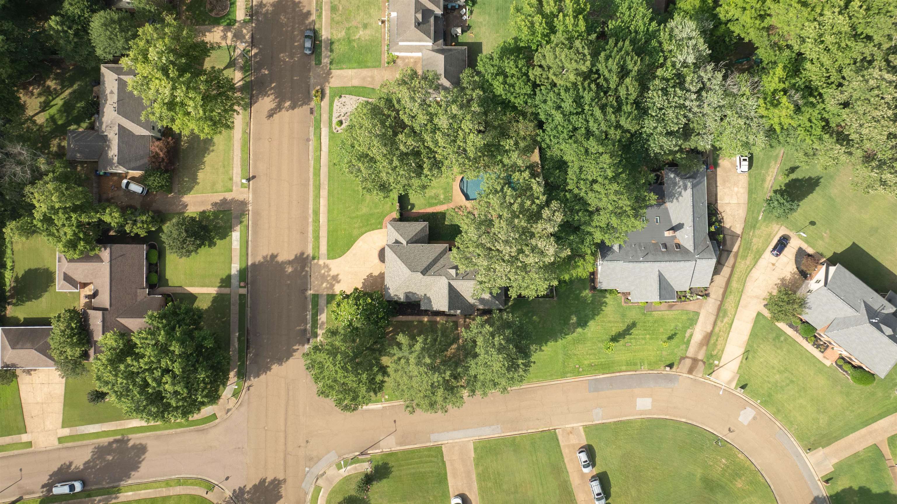 8886 BONNYBRIDGE DR