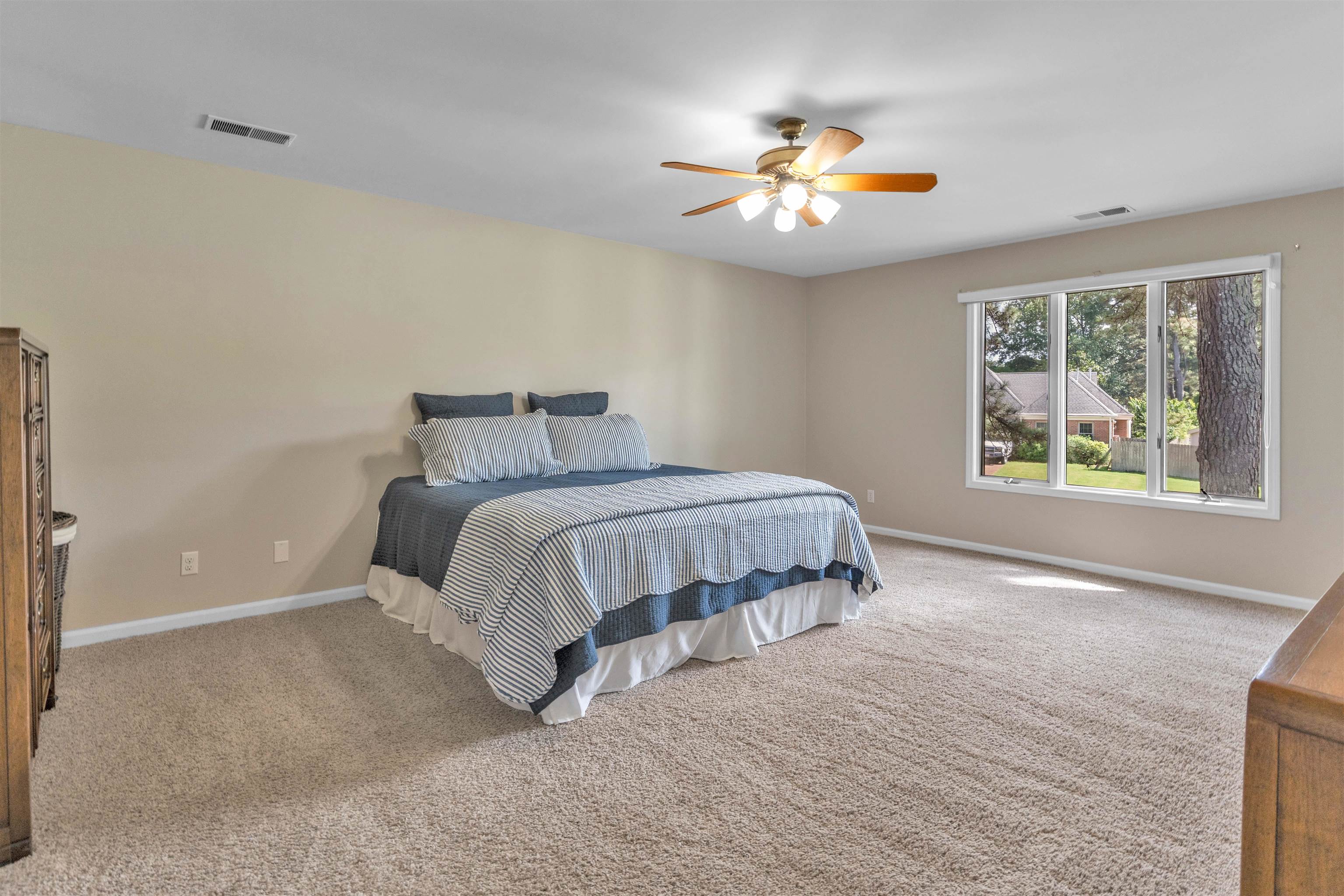8886 BONNYBRIDGE DR