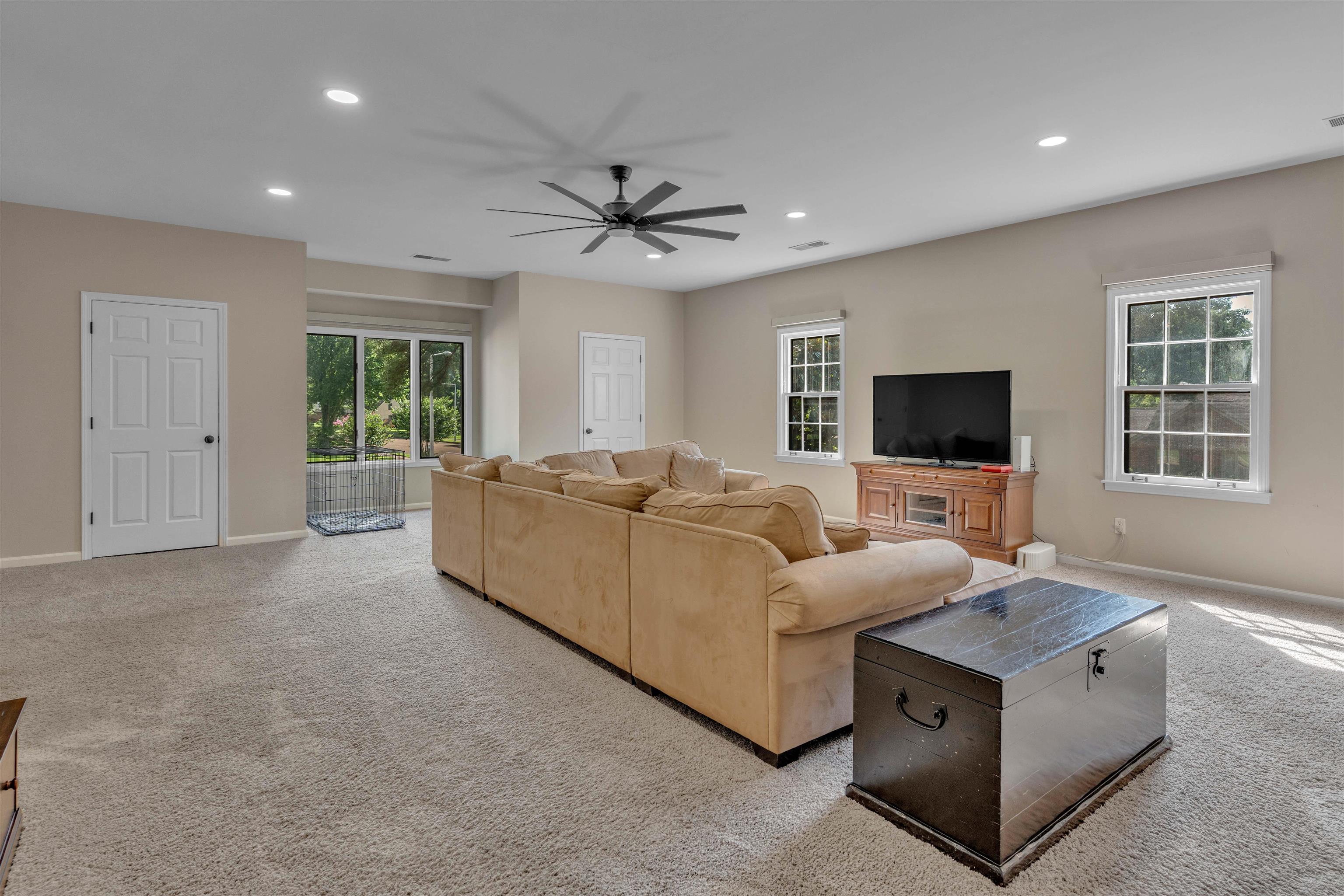8886 BONNYBRIDGE DR