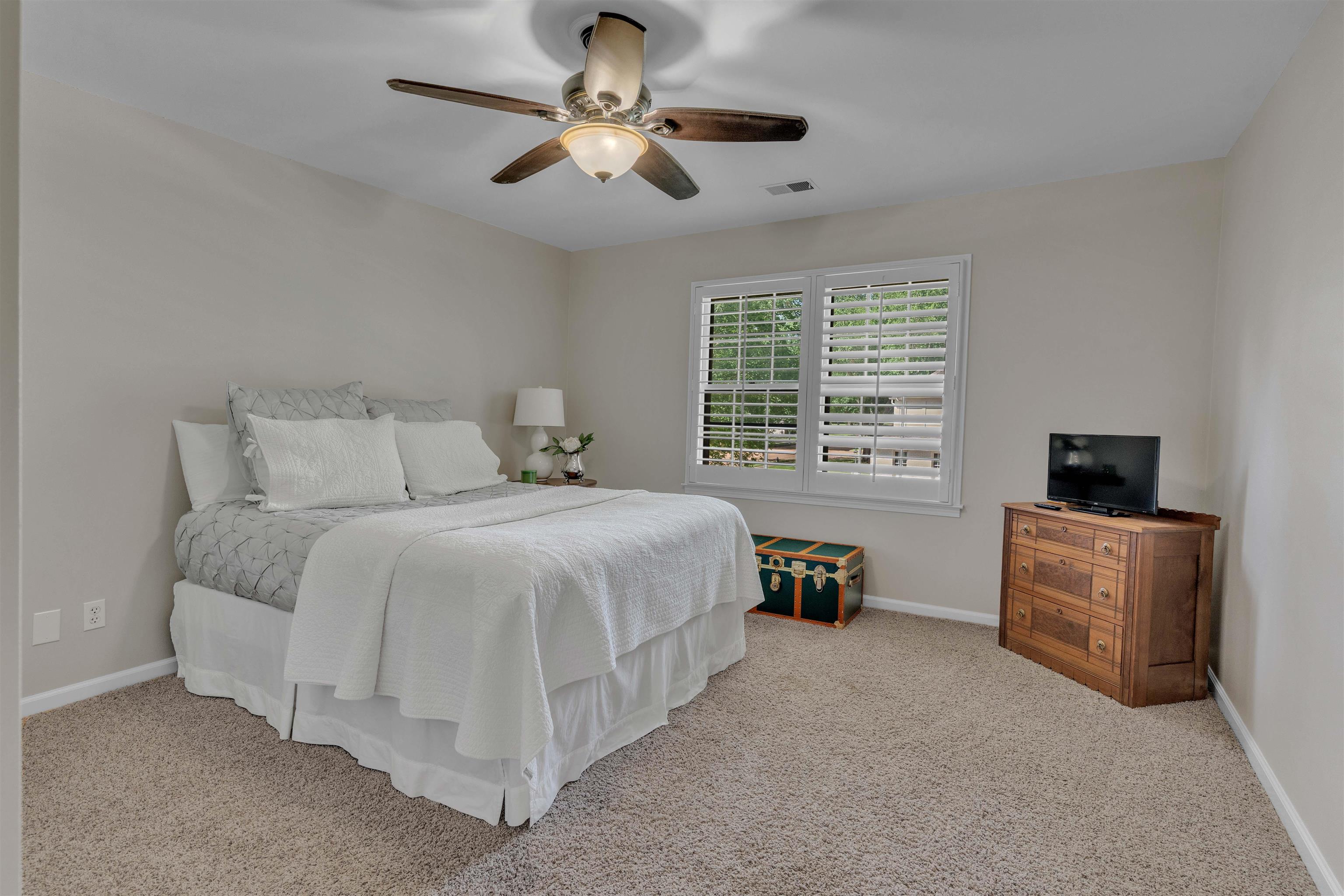 8886 BONNYBRIDGE DR