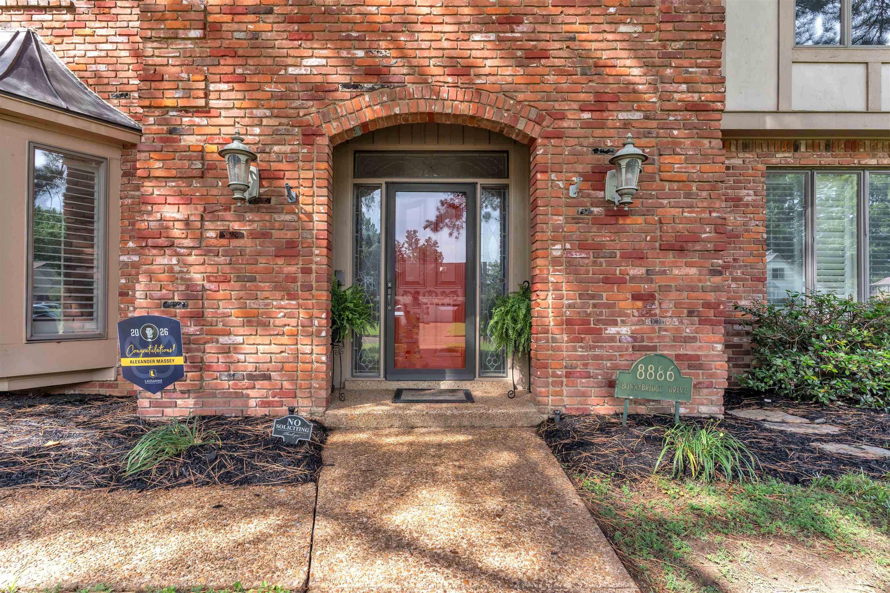 8886 BONNYBRIDGE DR