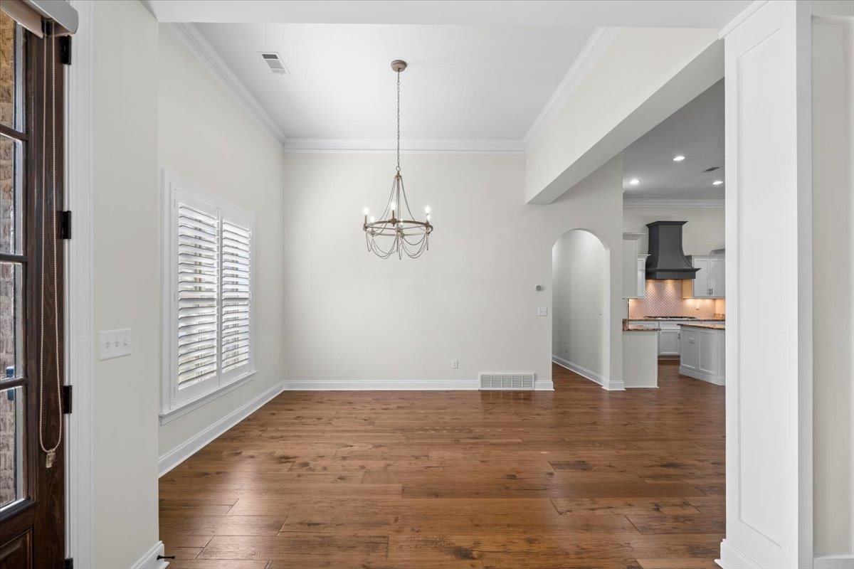 1195 MONROE HILL CIR