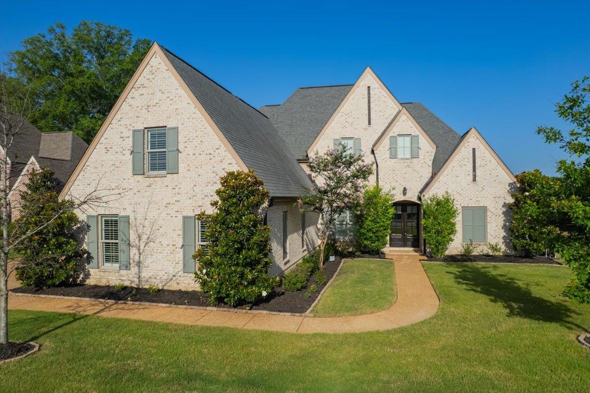 1195 MONROE HILL CIR
