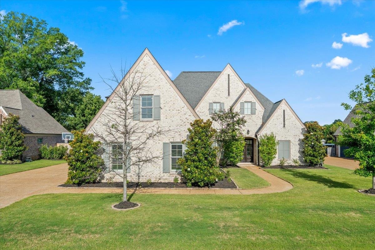 1195 MONROE HILL CIR