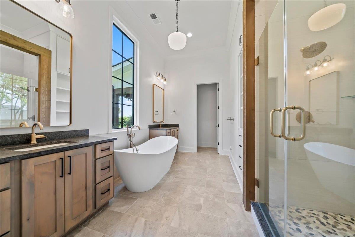 2005 KEOUGH DR