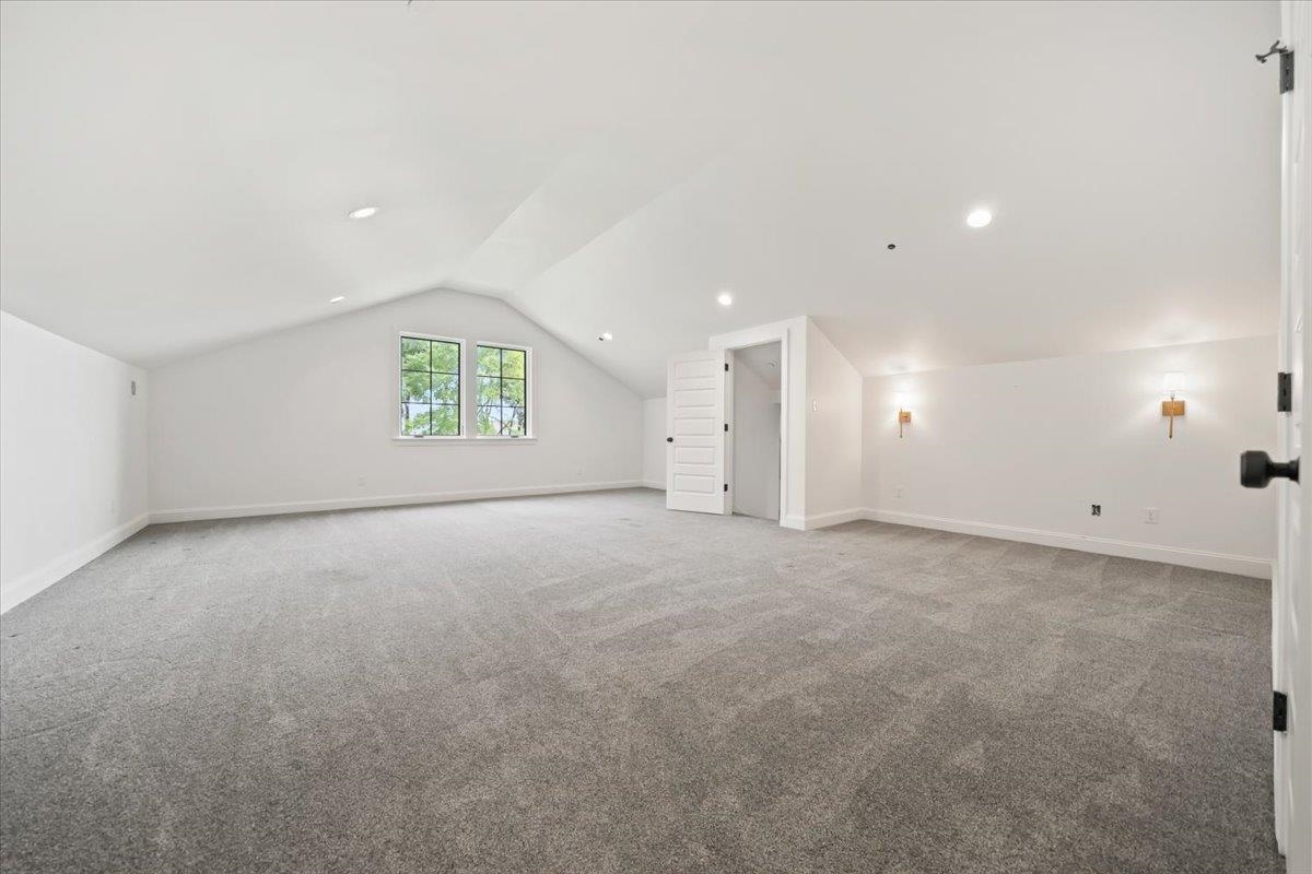 2005 KEOUGH DR