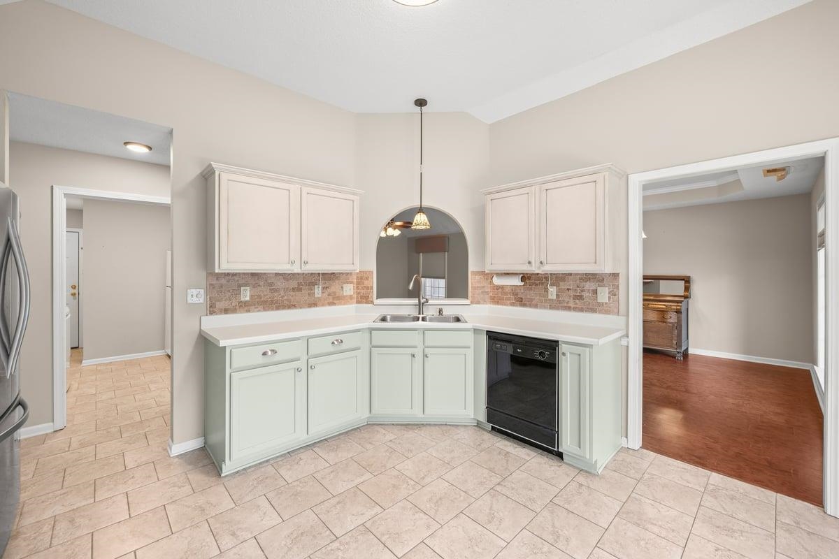 6484 GILLIA CIR