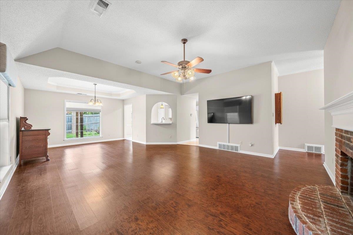 6484 GILLIA CIR