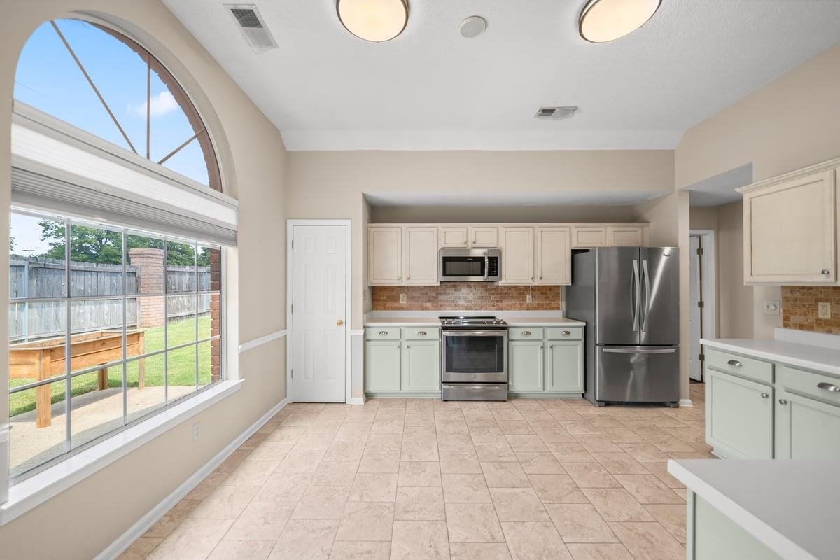 6484 GILLIA CIR