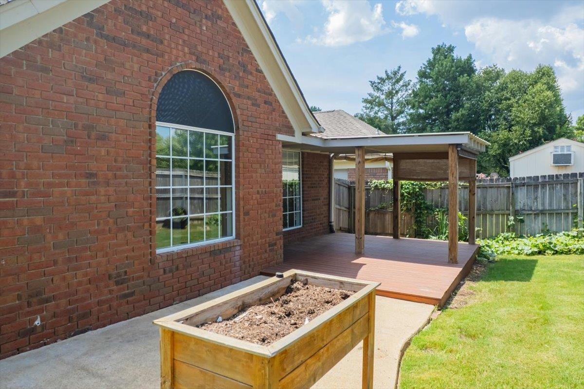 6484 GILLIA CIR