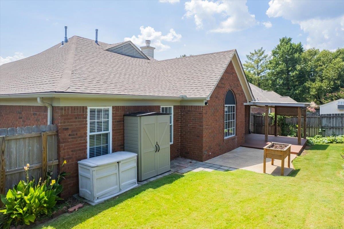 6484 GILLIA CIR