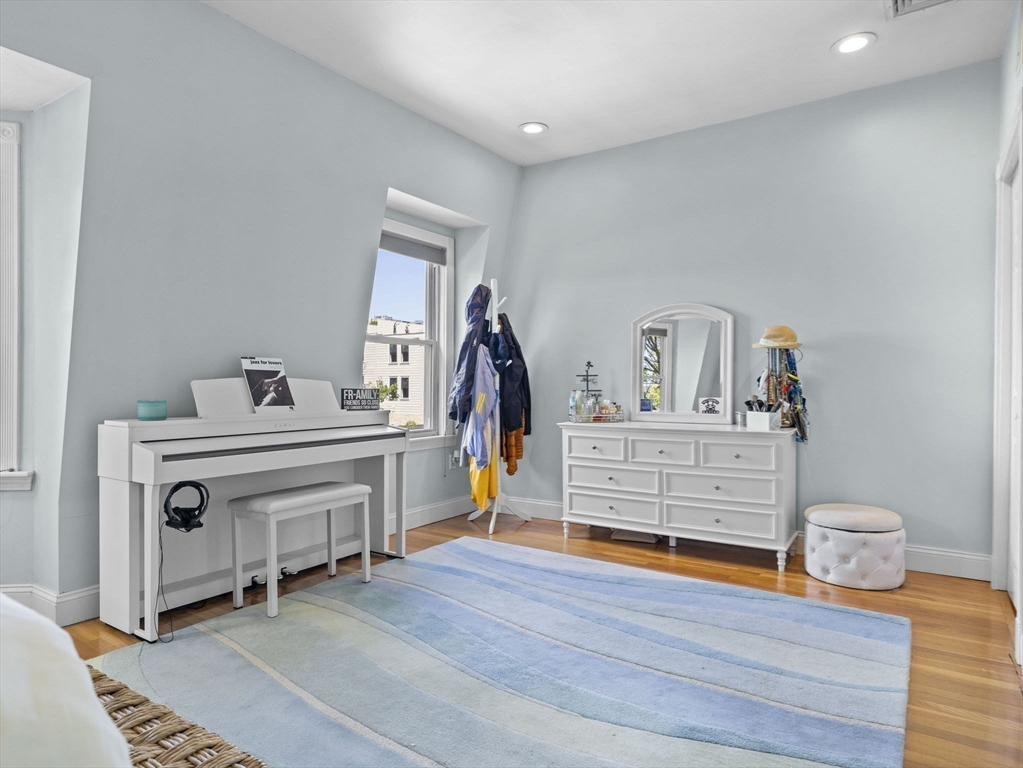 84 H St # 3