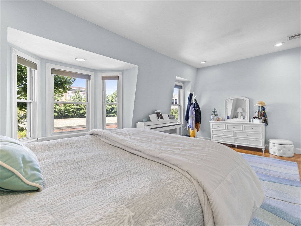 84 H St # 3