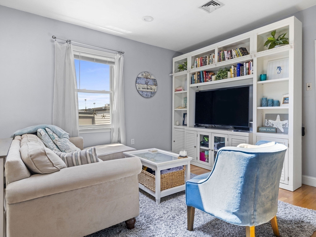 84 H St # 3