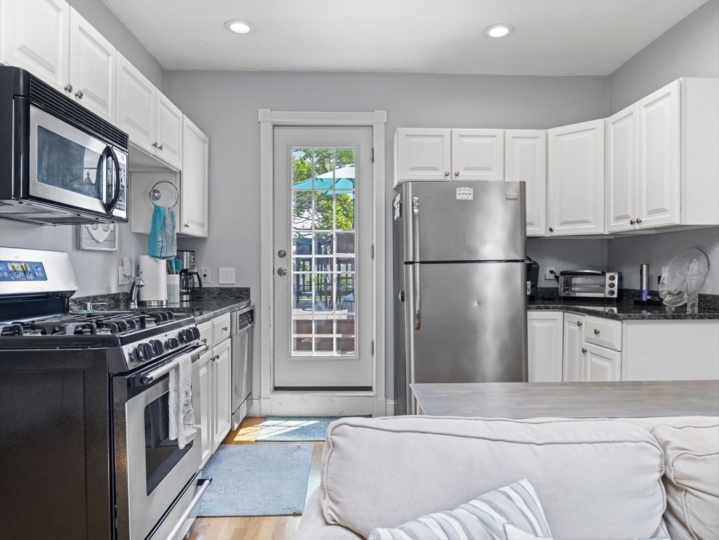 84 H St # 3