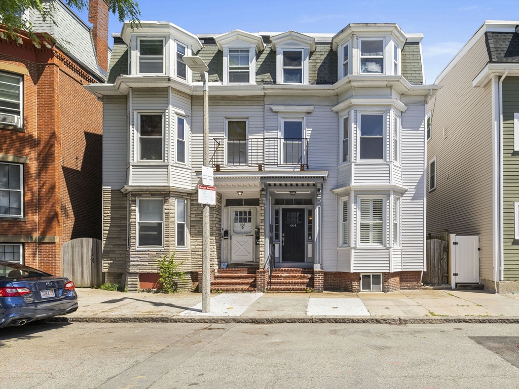 664 E 5th St # 2