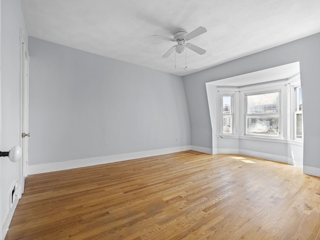 664 E 5th St # 2