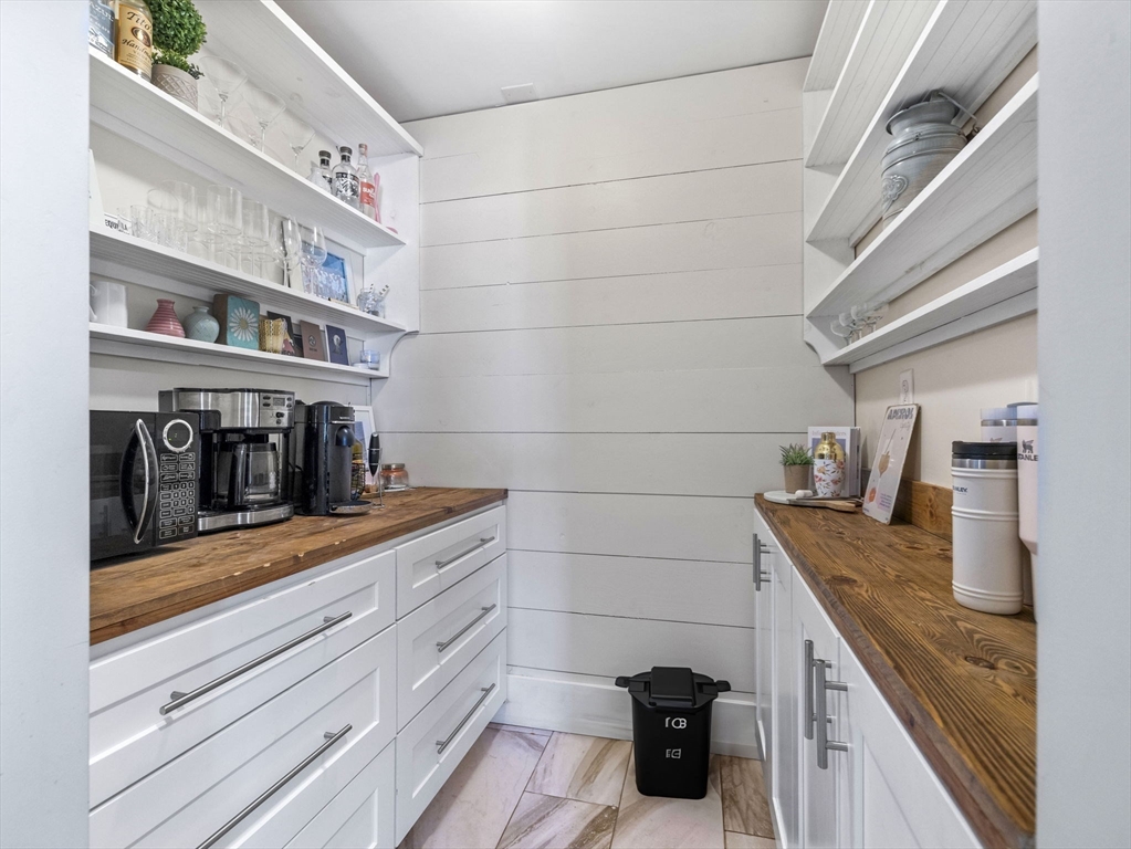 240-244 W 3rd Street