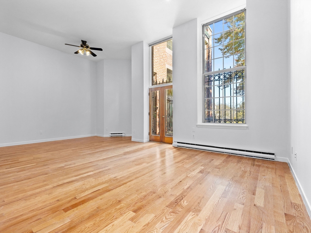 743 E Fourth Street # 203