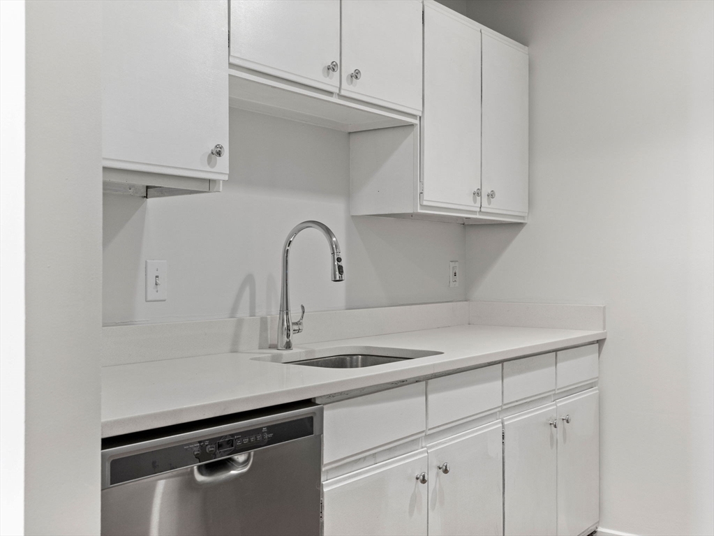 743 E Fourth Street # 203