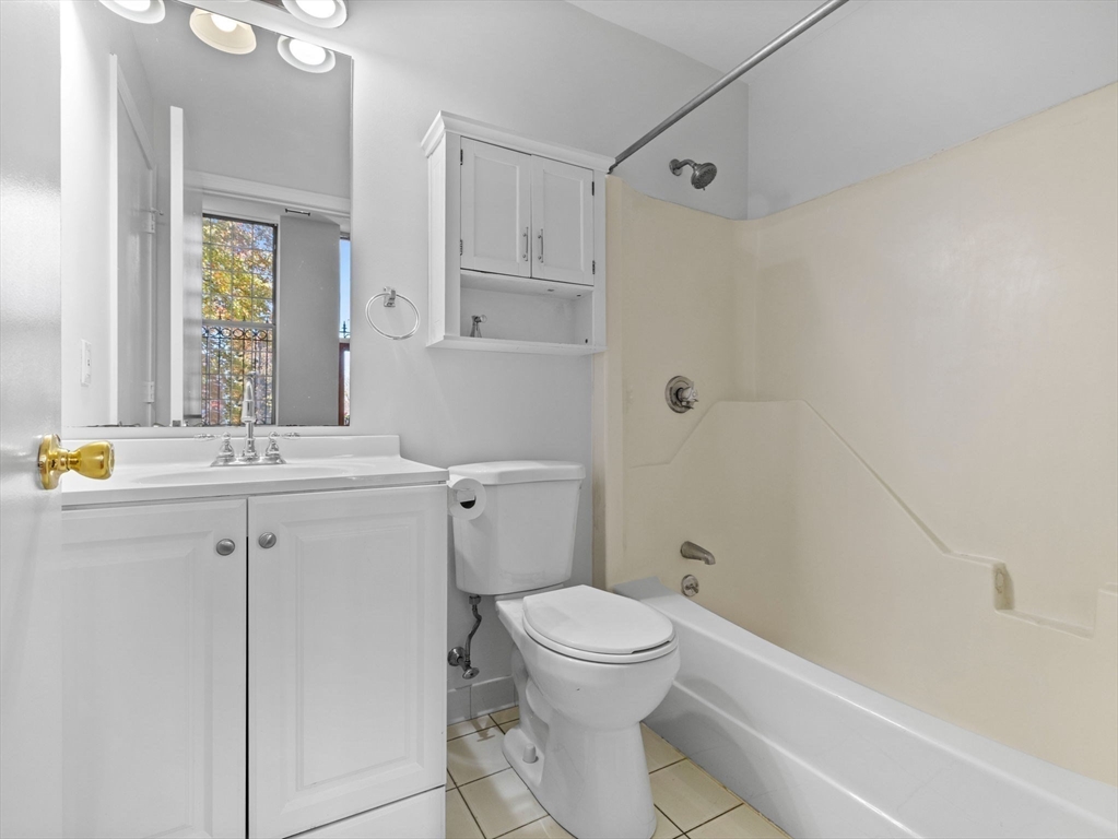 743 E Fourth Street # 203