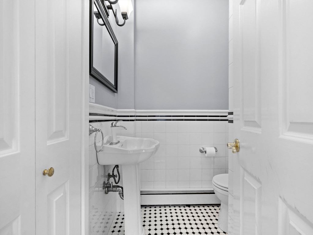 641 East 6th Street