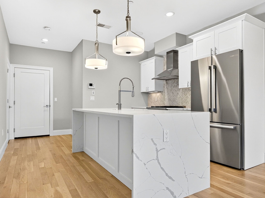 275 Old Colony Ave # 6