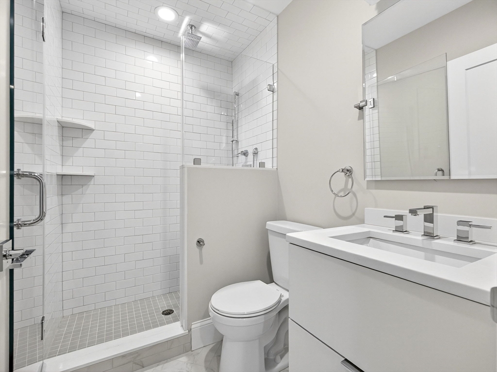 275 Old Colony Ave # 6