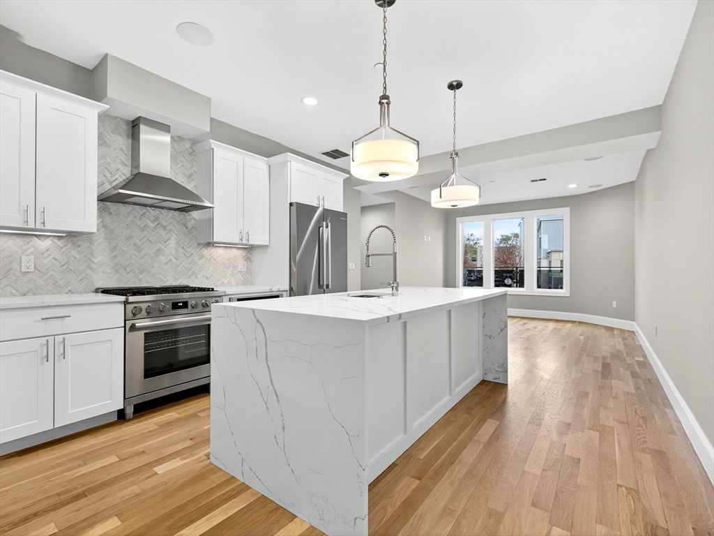 275 Old Colony Ave # 6