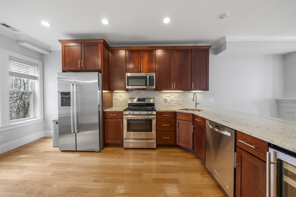 707 E Fourth Street # 2