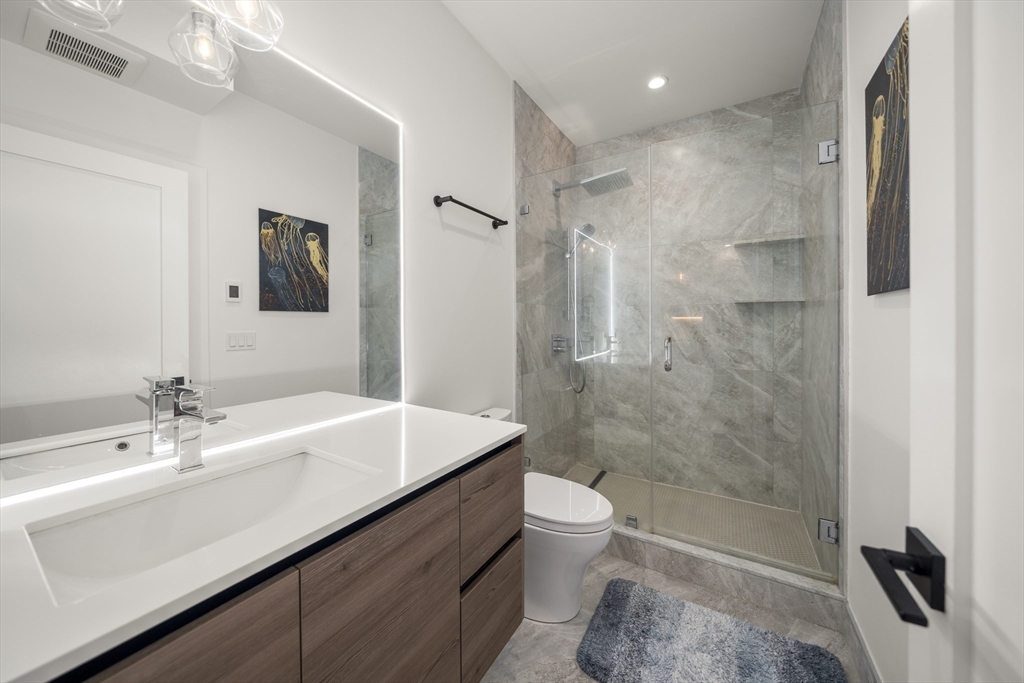 472 W Broadway # 503