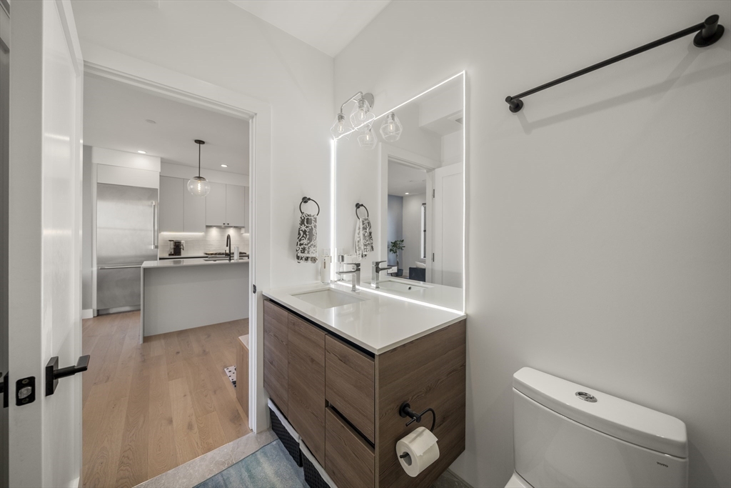 472 W Broadway # 503