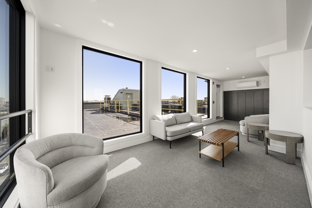 472 W Broadway # 503