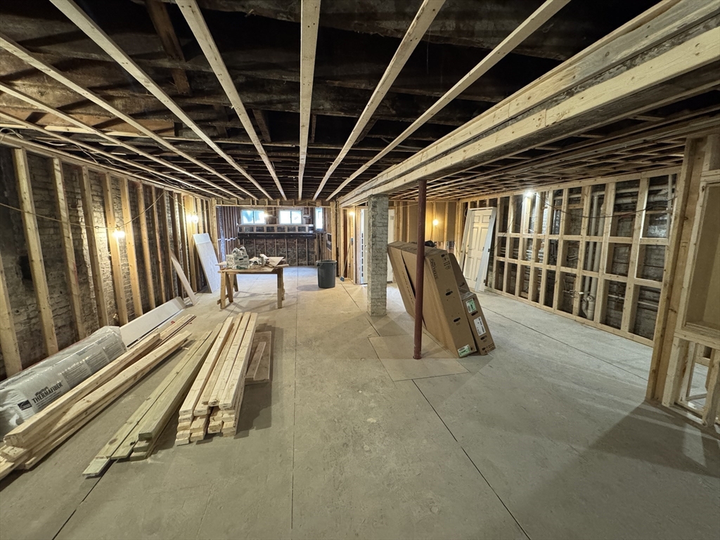 587 E Broadway # 1
