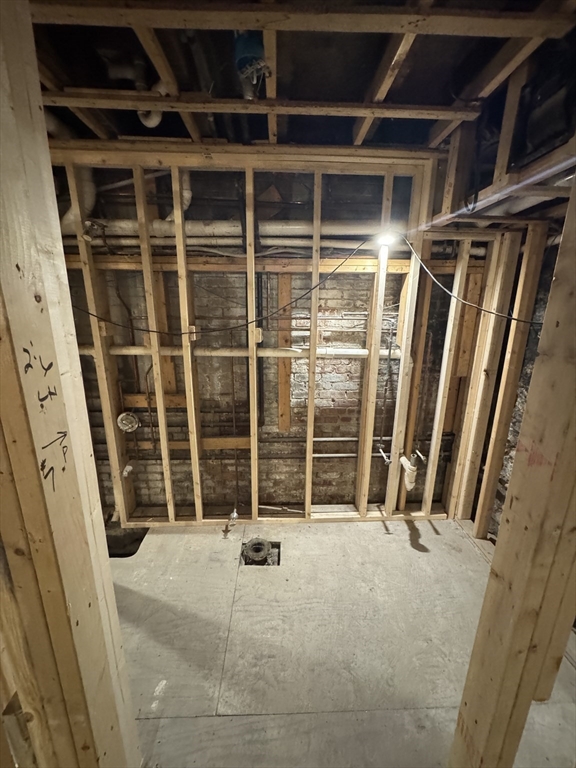 587 E Broadway # 1