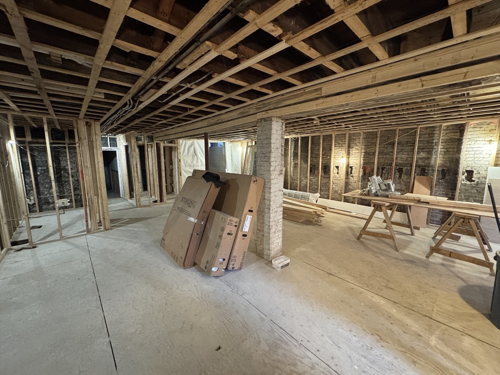 587 E Broadway # 1