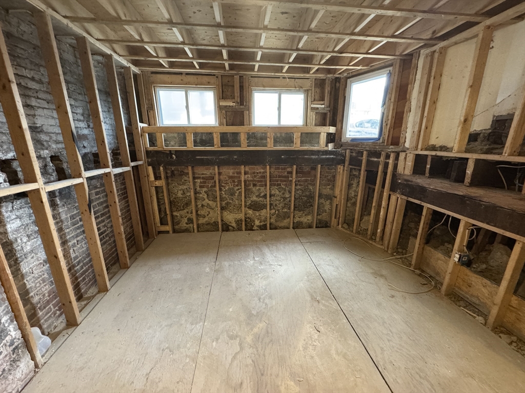 587 E Broadway # 1