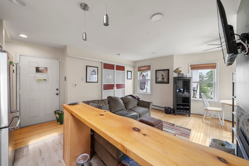 239 Dorchester St # 3