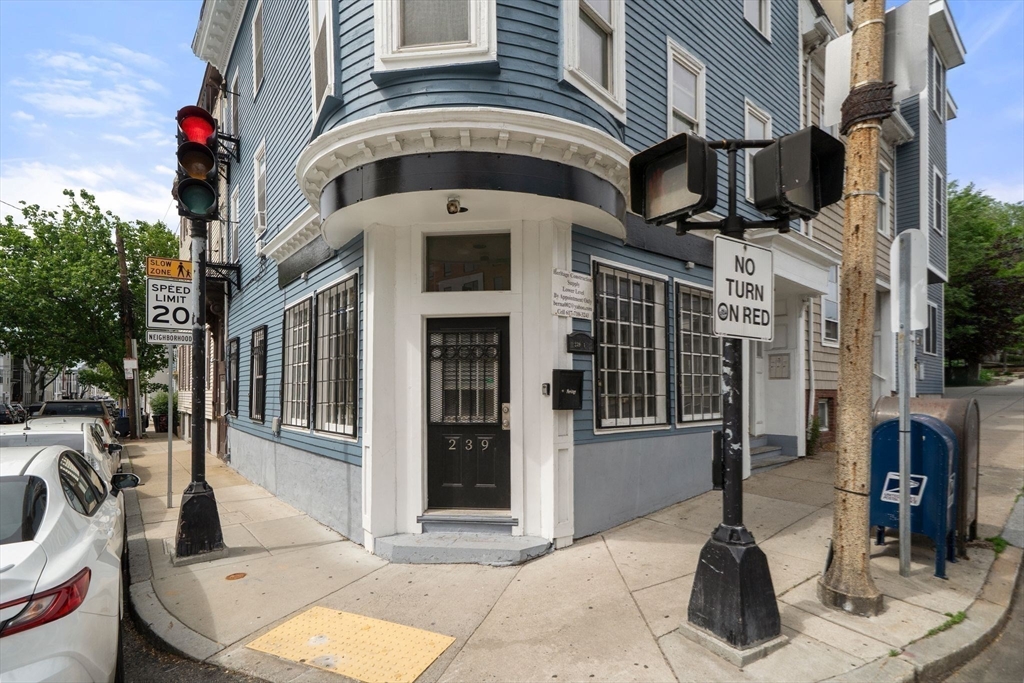 239 Dorchester St # 3