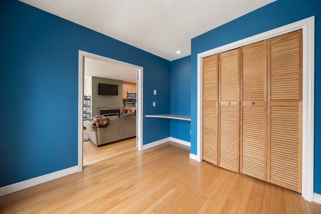 239 Dorchester St # 3