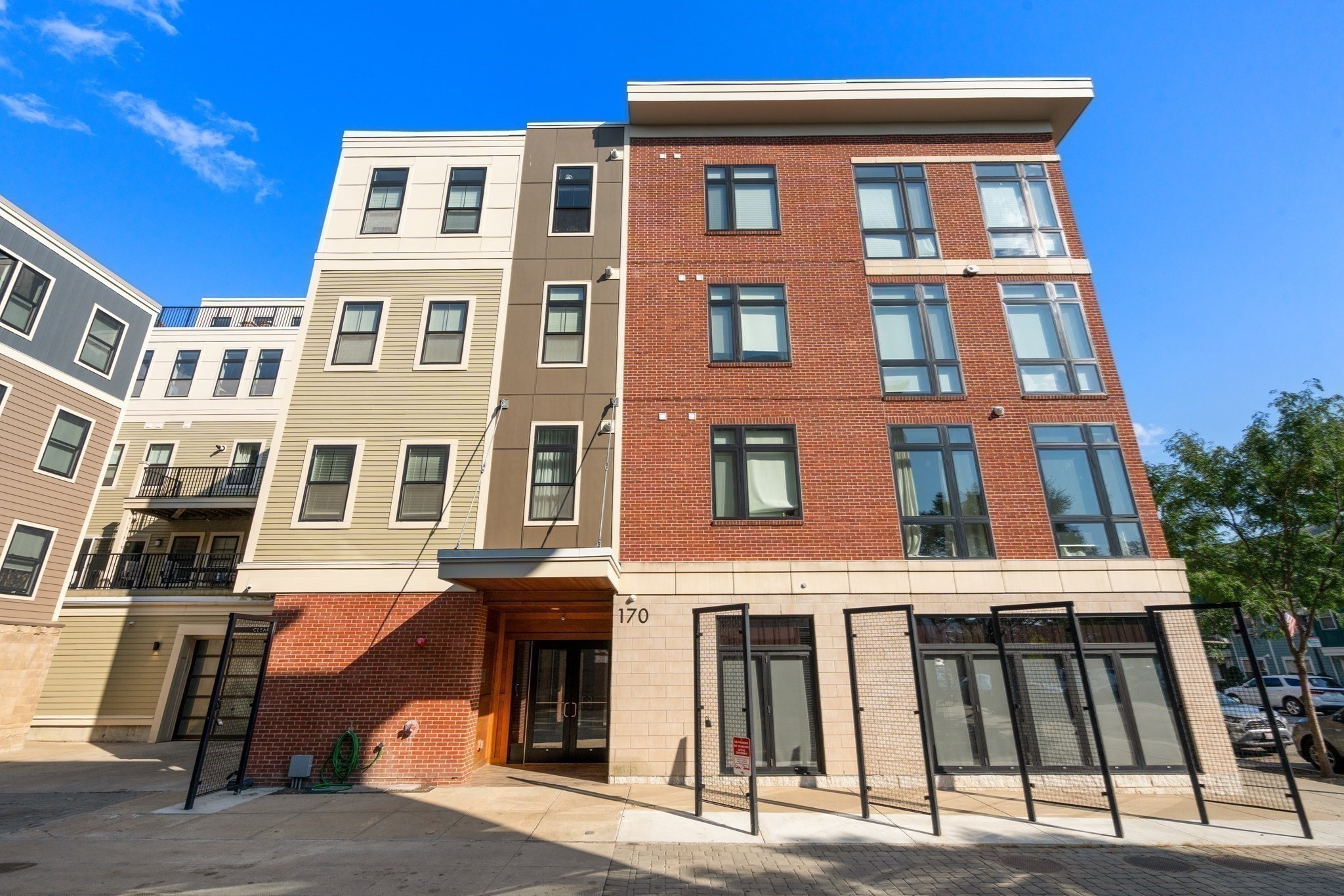 170 W Broadway # 411