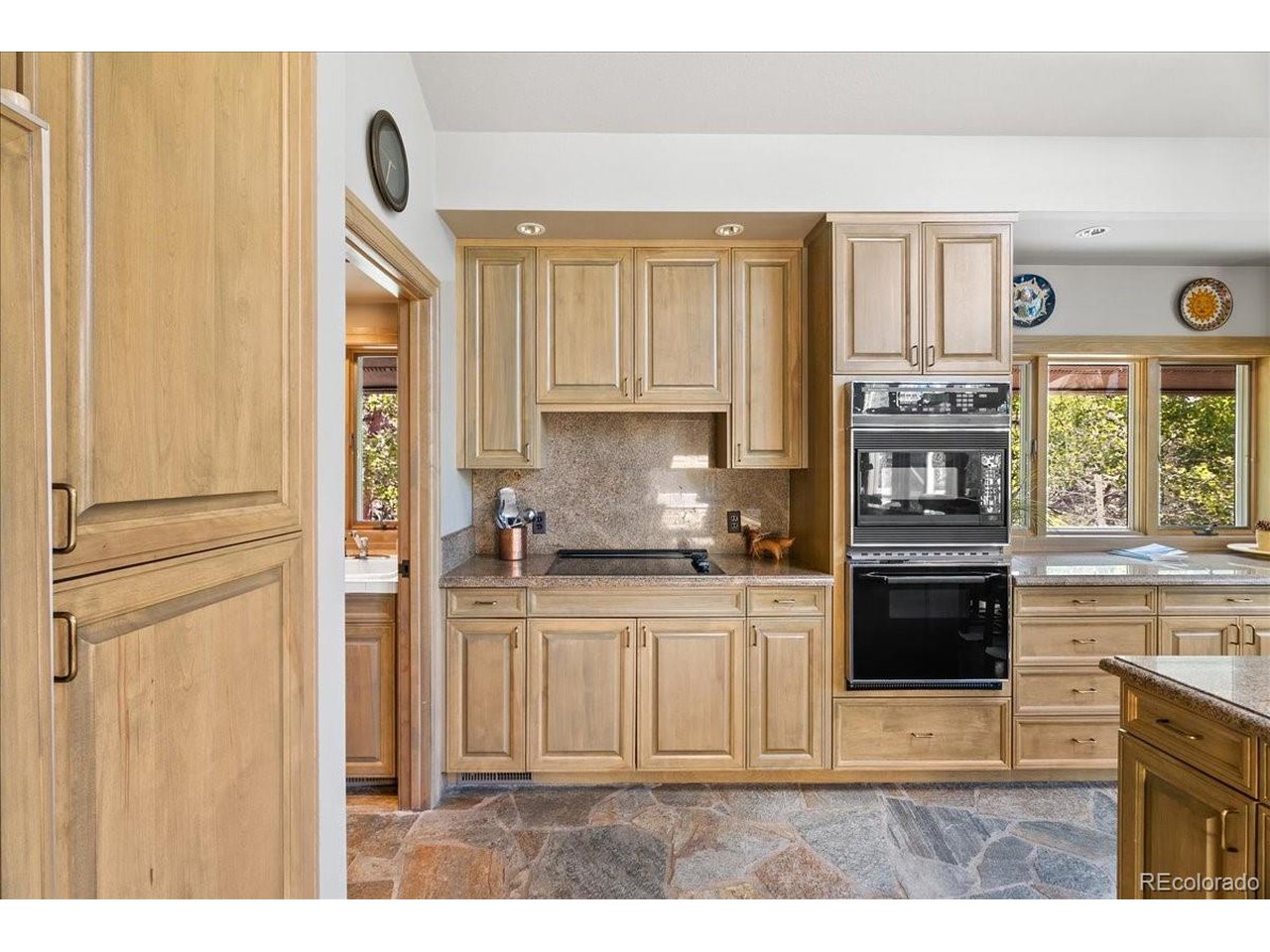 2140 Fox Acres Dr E